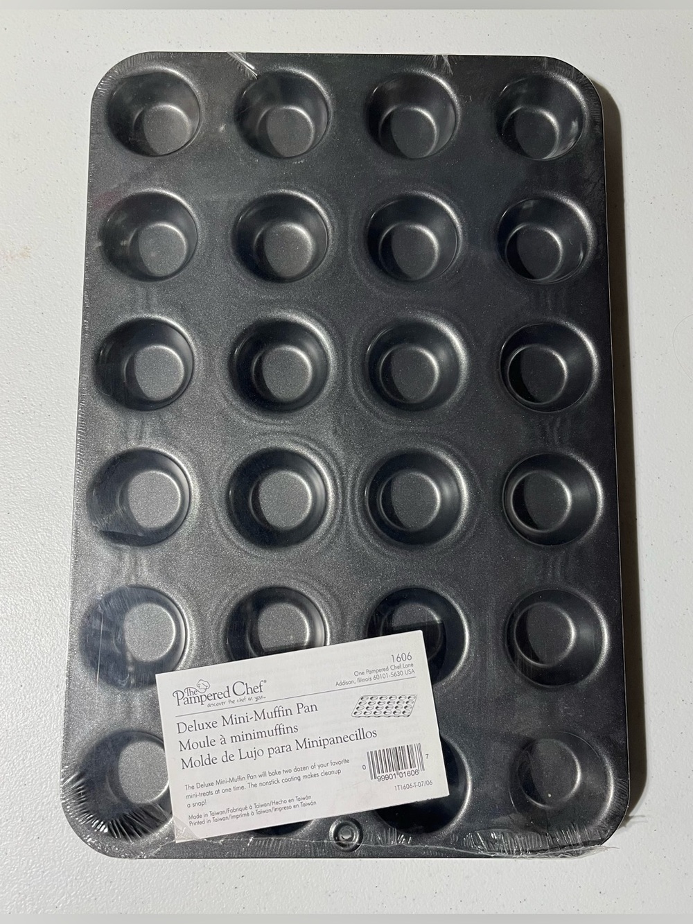 The Pampered Chef Mini Muffin Pan